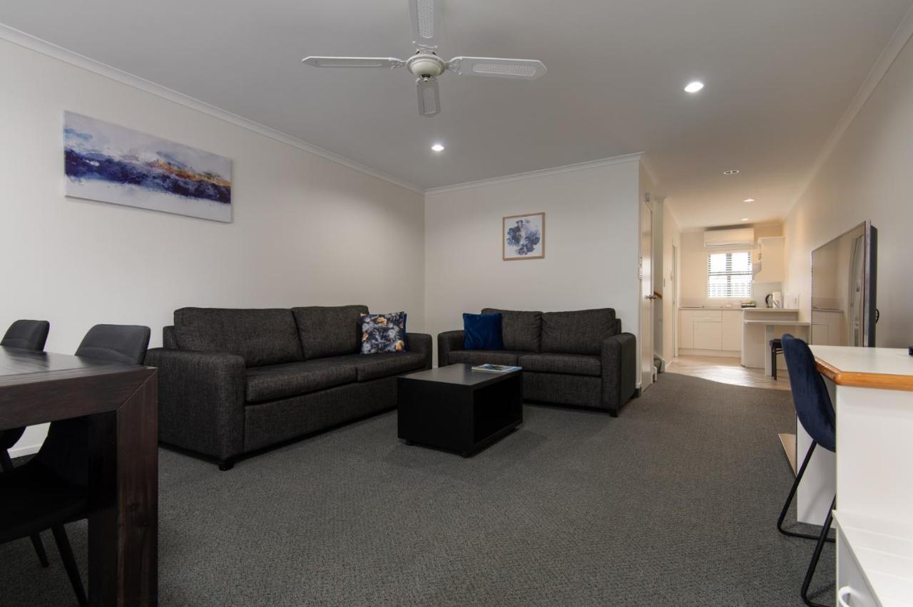 Cambridge Mews Motel Экстерьер фото