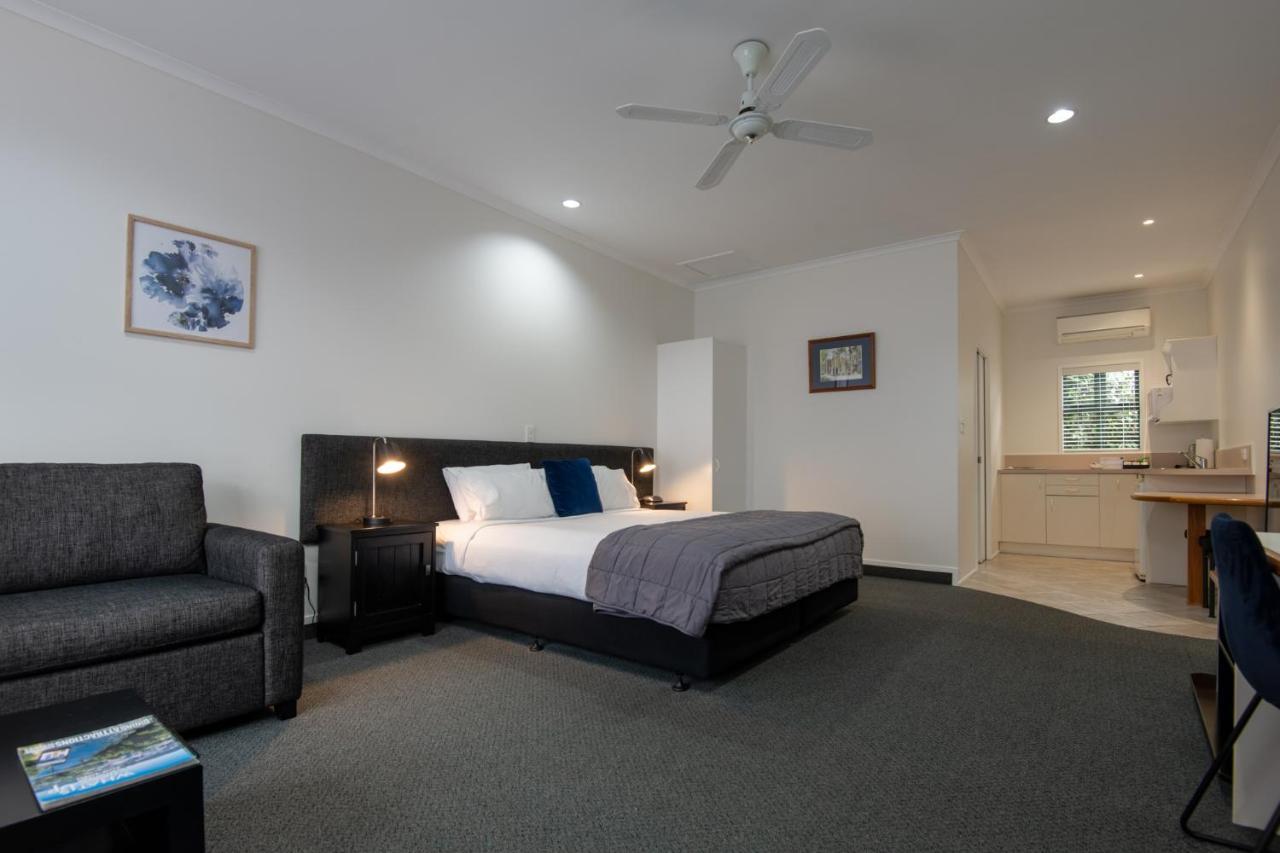 Cambridge Mews Motel Экстерьер фото