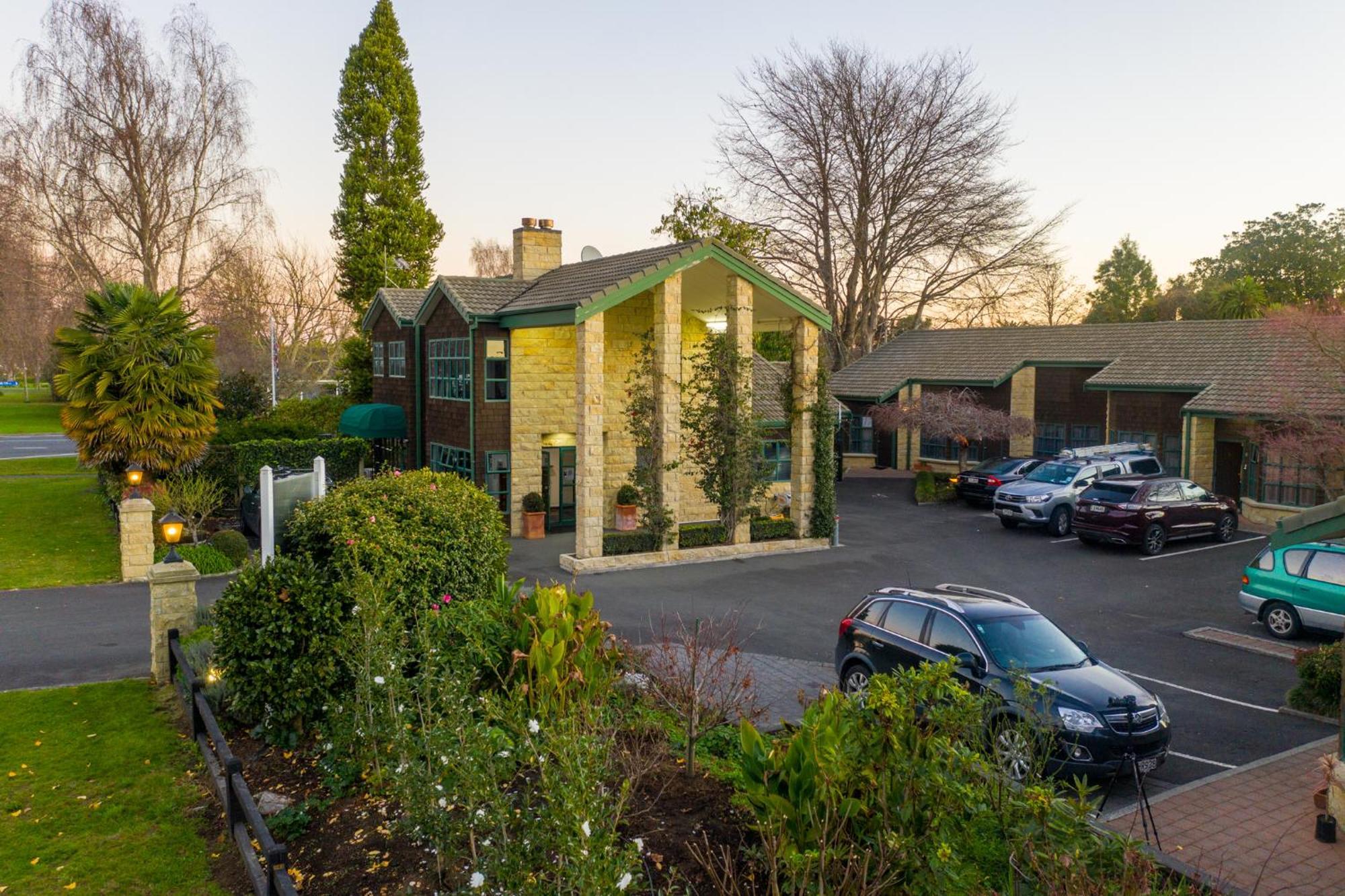 Cambridge Mews Motel Экстерьер фото