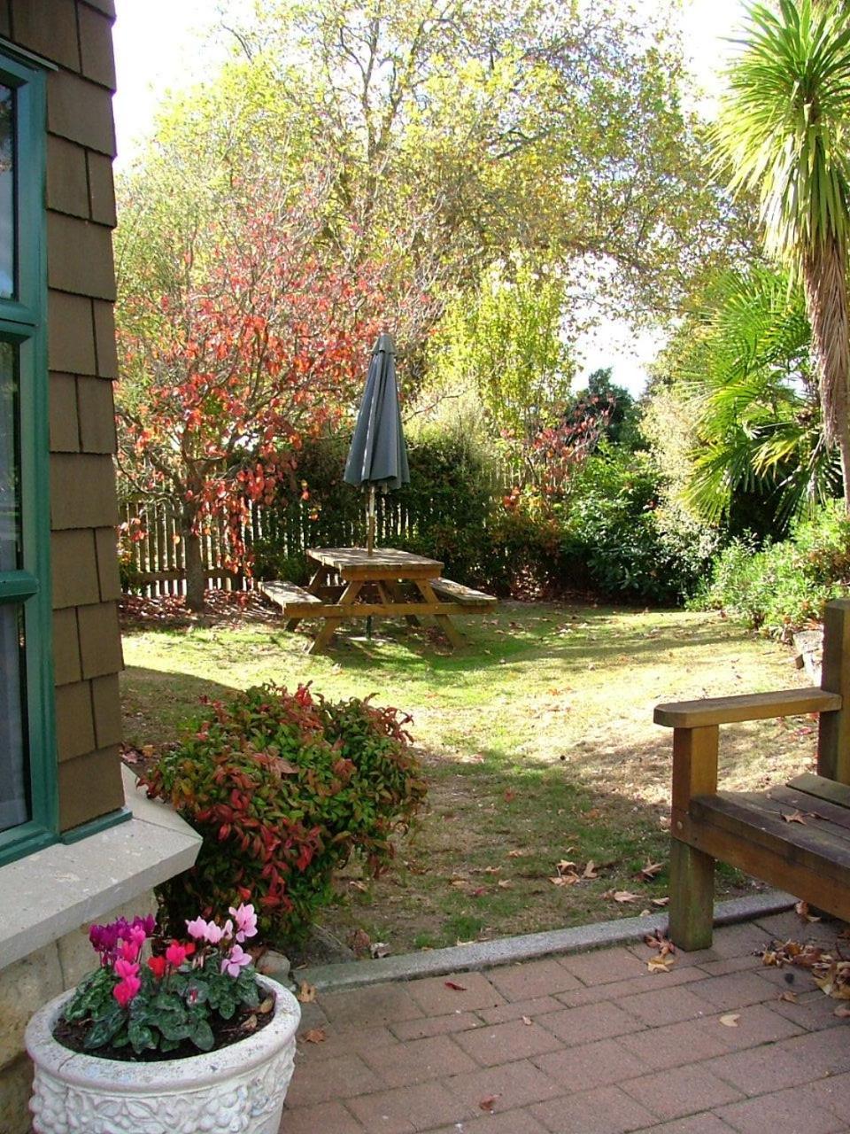 Cambridge Mews Motel Экстерьер фото