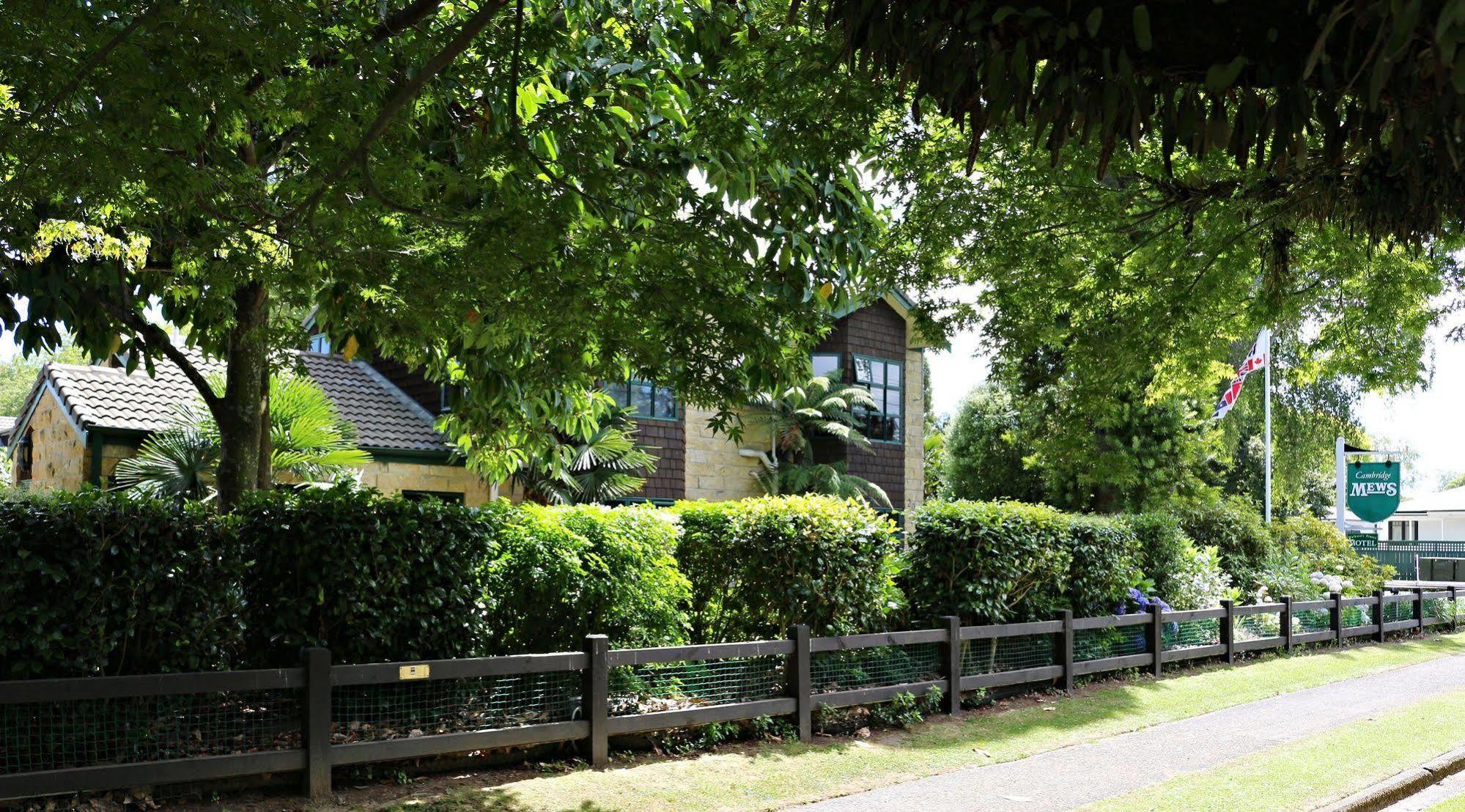 Cambridge Mews Motel Экстерьер фото